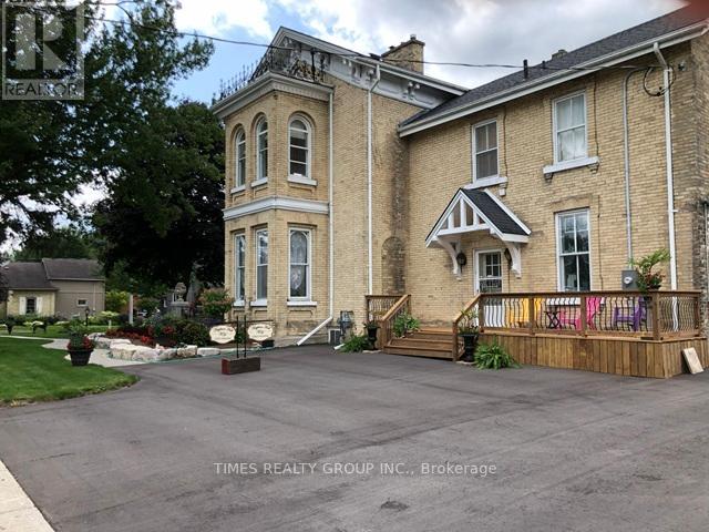 220 HIBERNIA STREET - 2