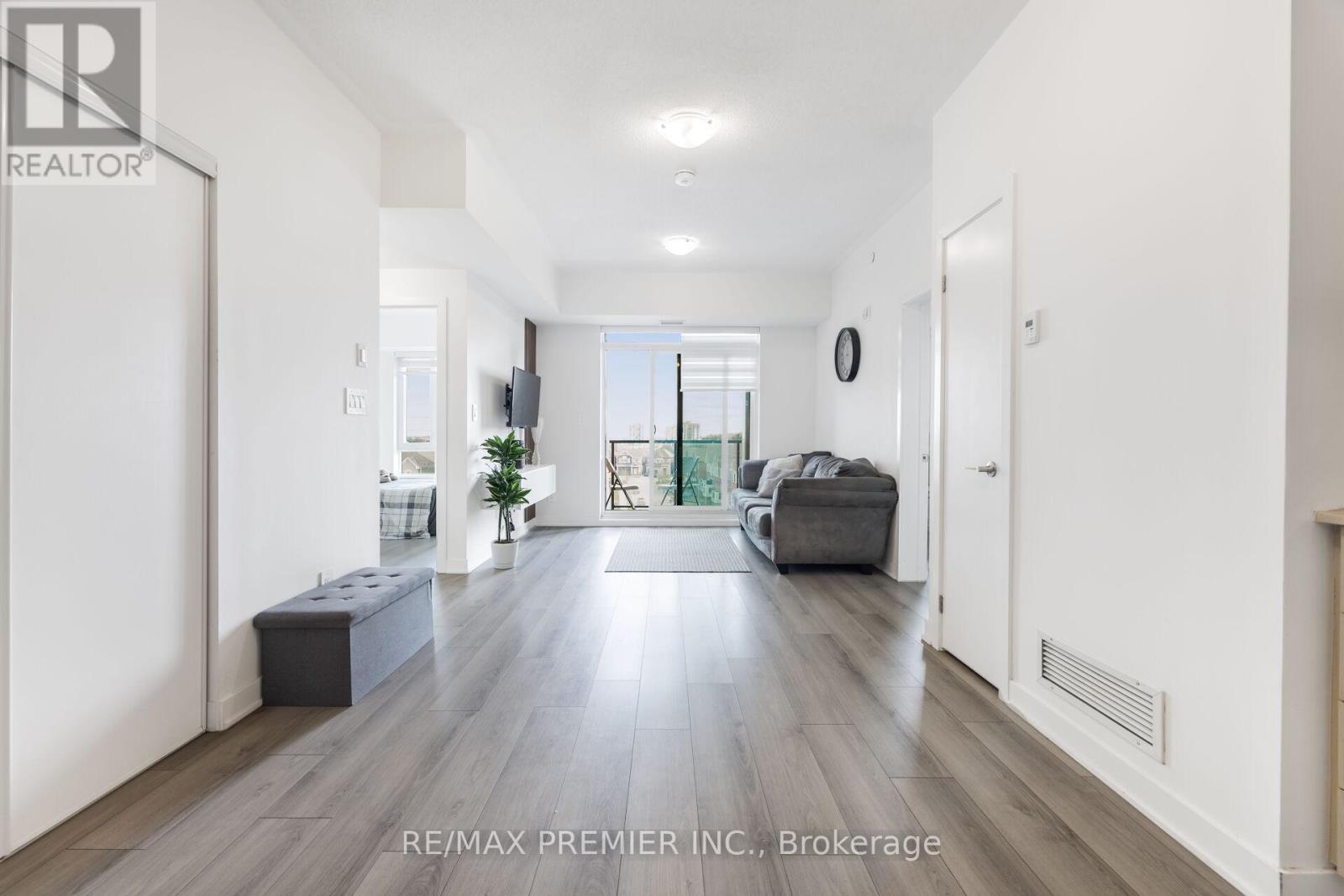 #510 1440 CLARRIAGE COURT - 12