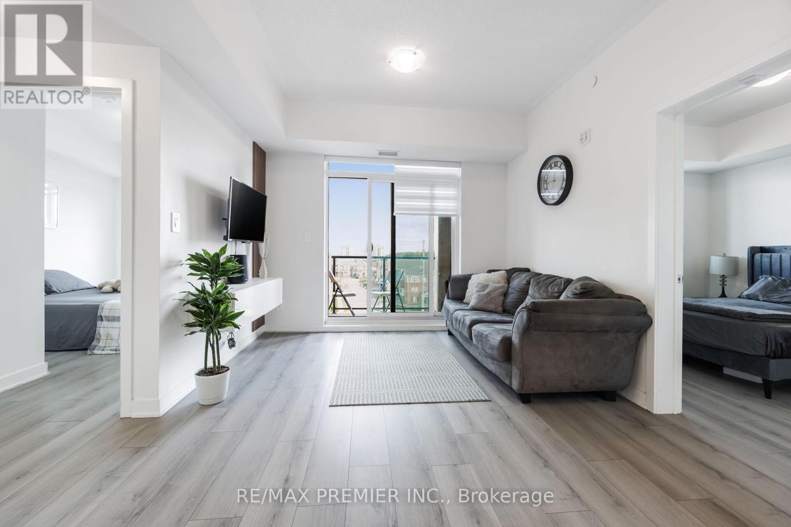#510 1440 CLARRIAGE COURT - 15
