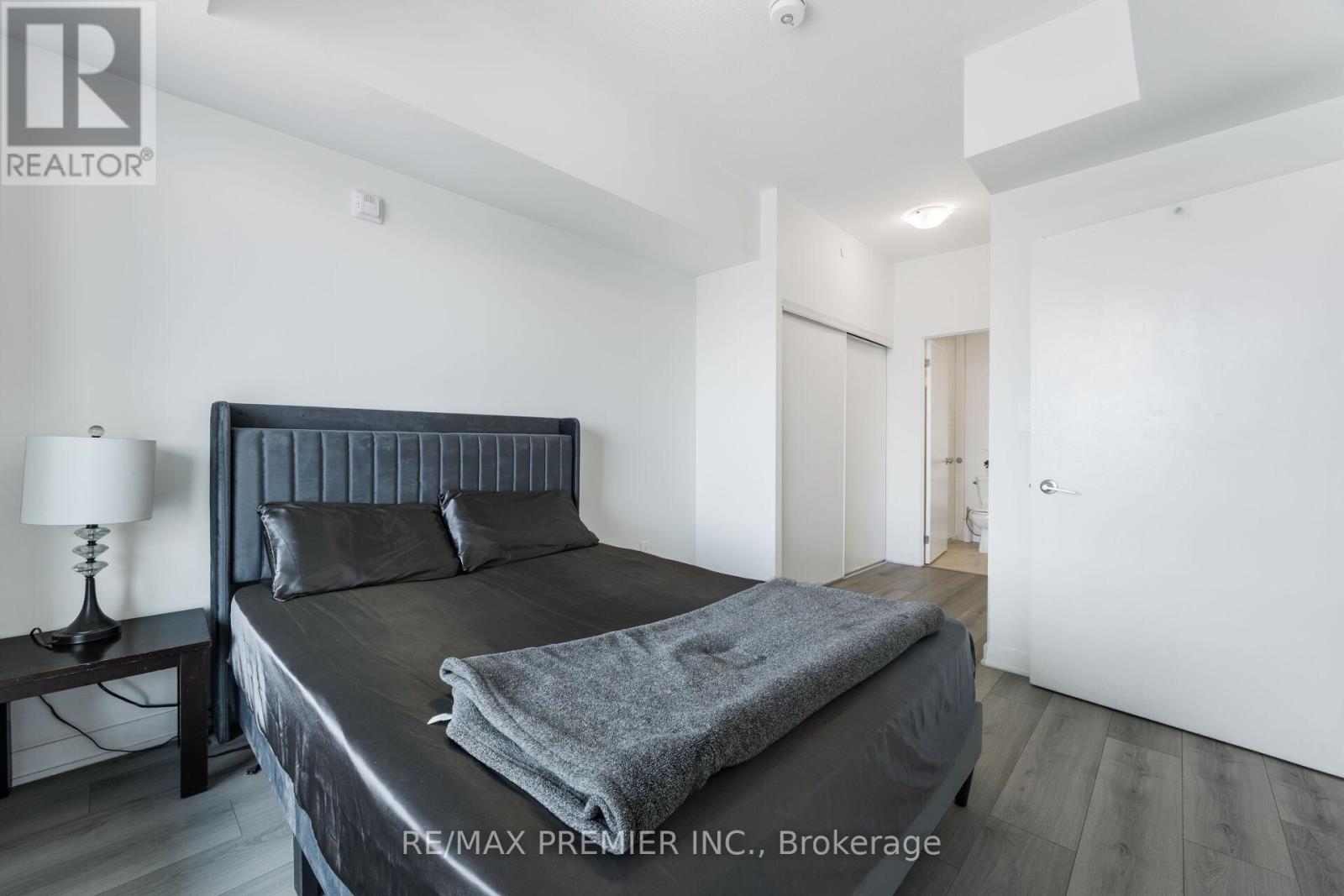 #510 1440 CLARRIAGE COURT - 24