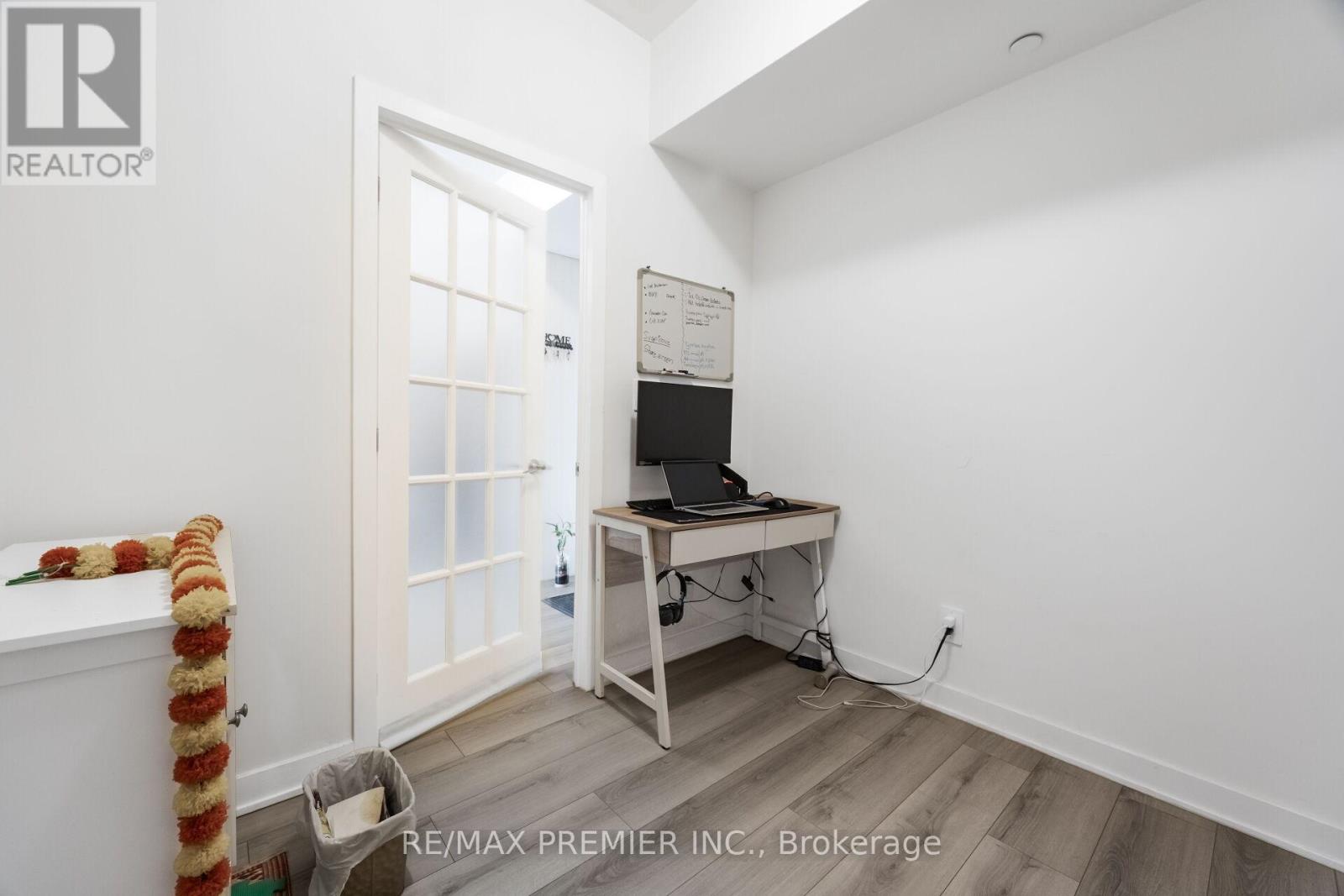 #510 1440 CLARRIAGE COURT - 33