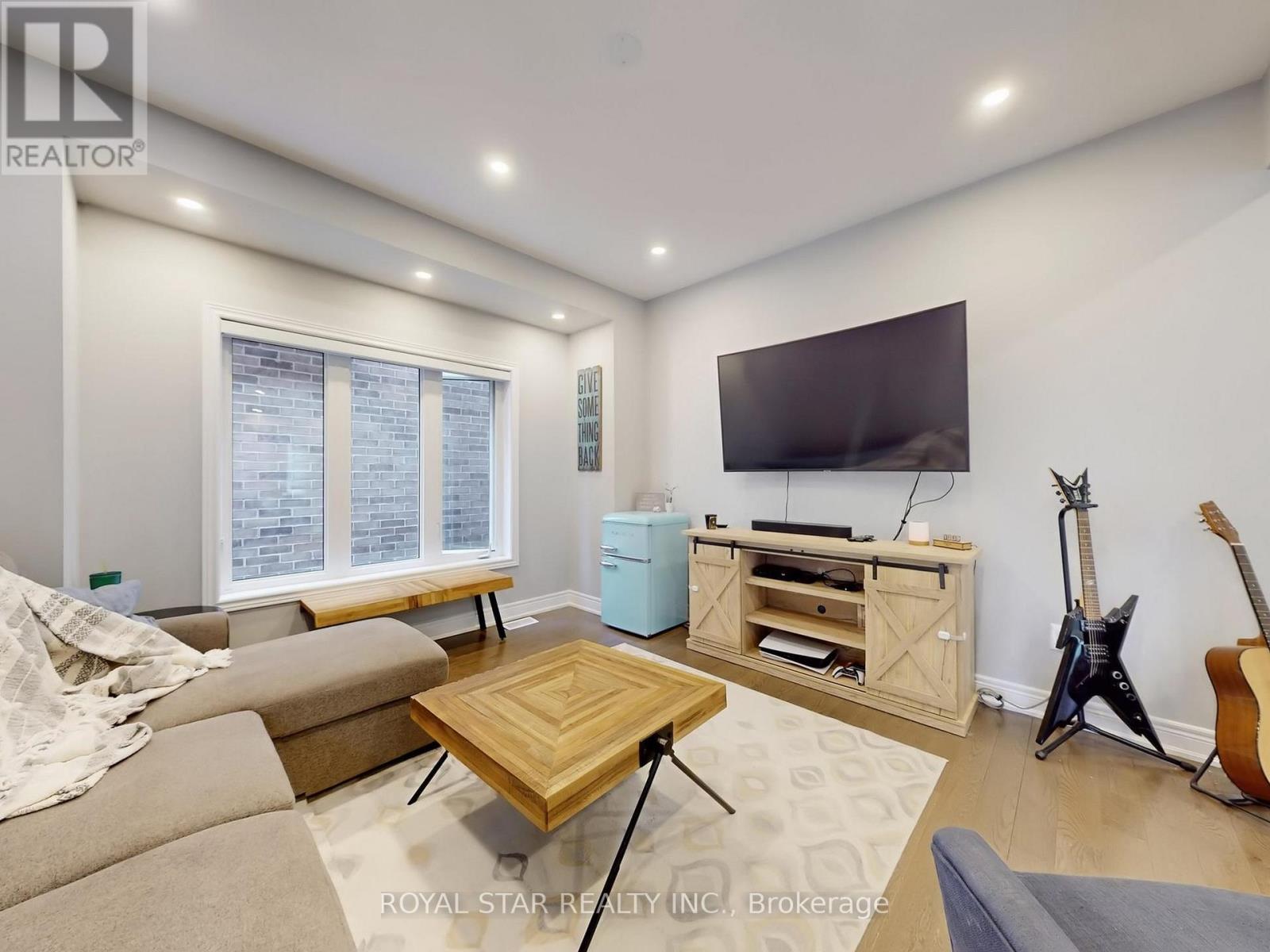 20 WALWORTH STREET - 3