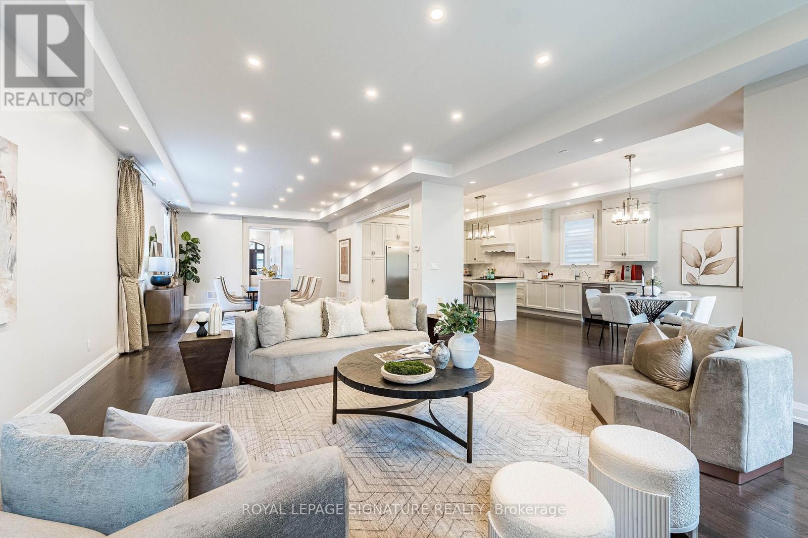 24 FOXTAIL COURT - 12