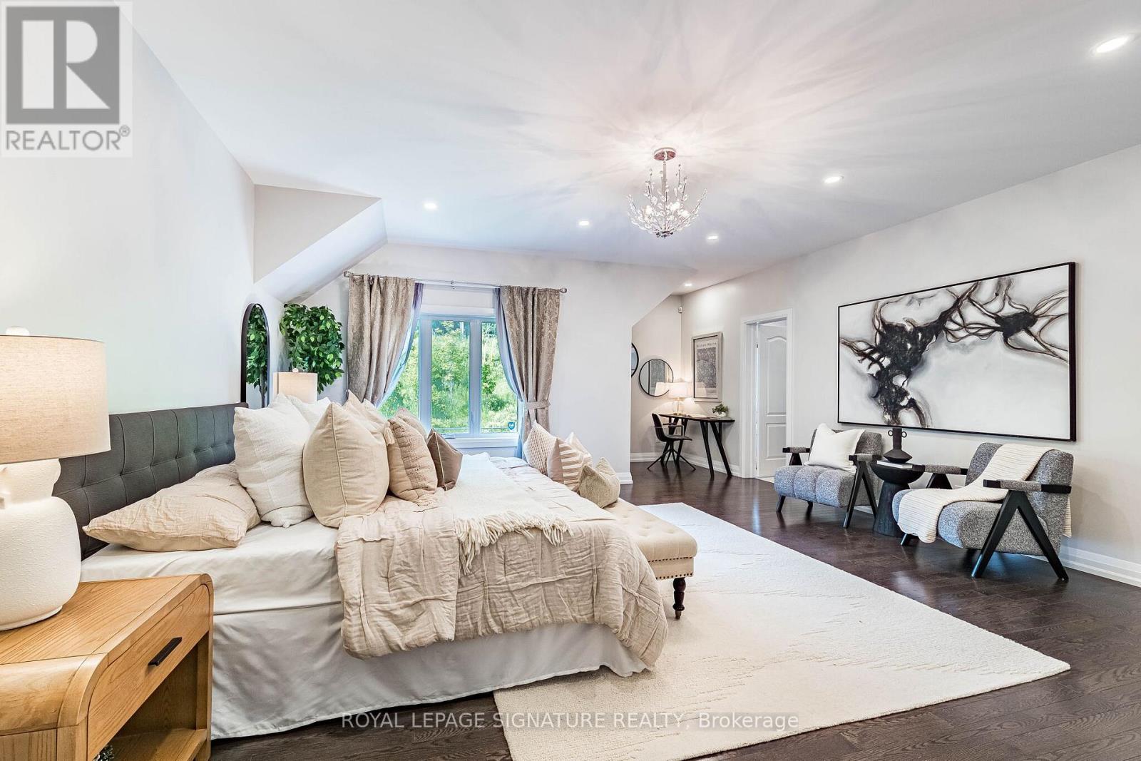 24 FOXTAIL COURT - 22