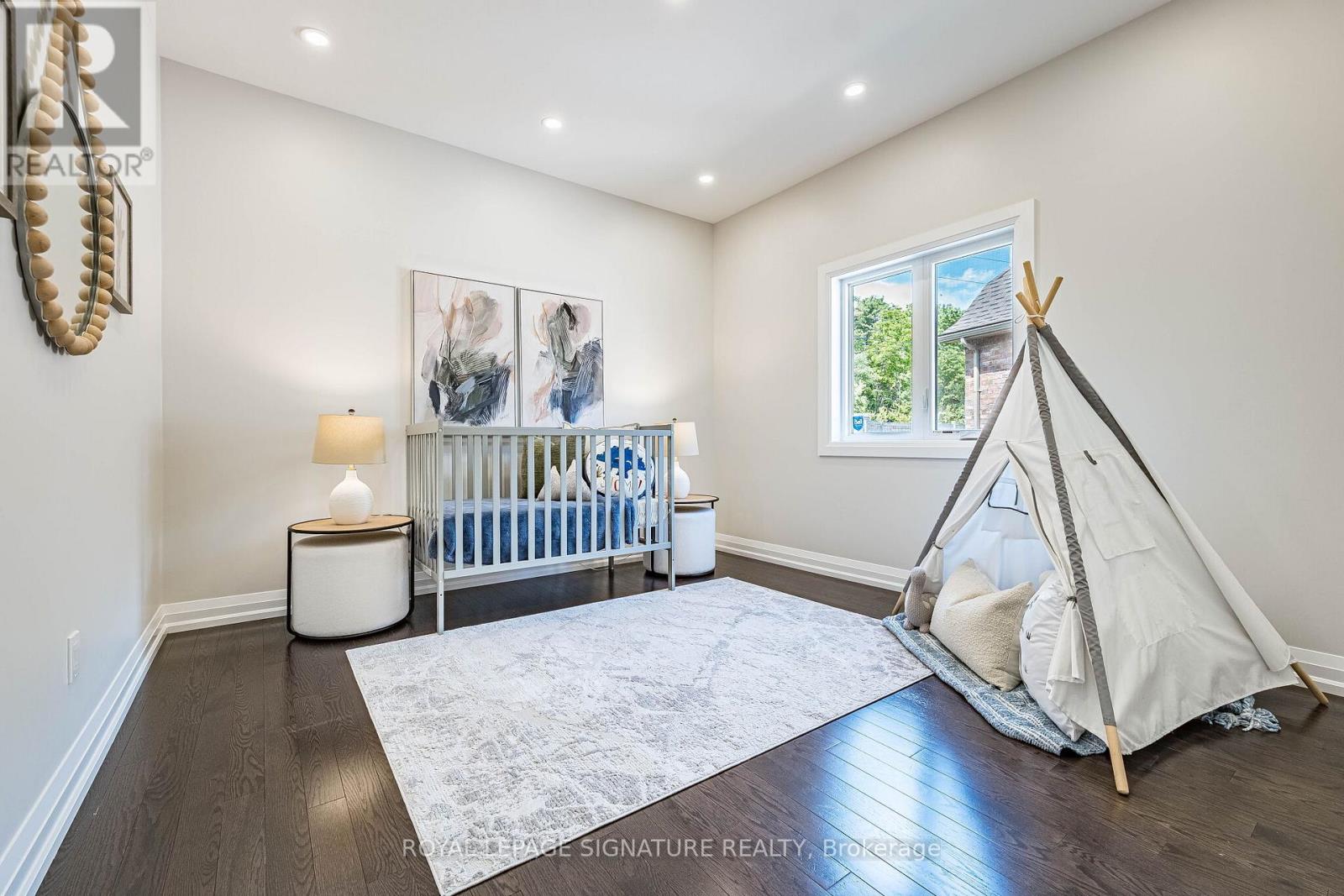24 FOXTAIL COURT - 25
