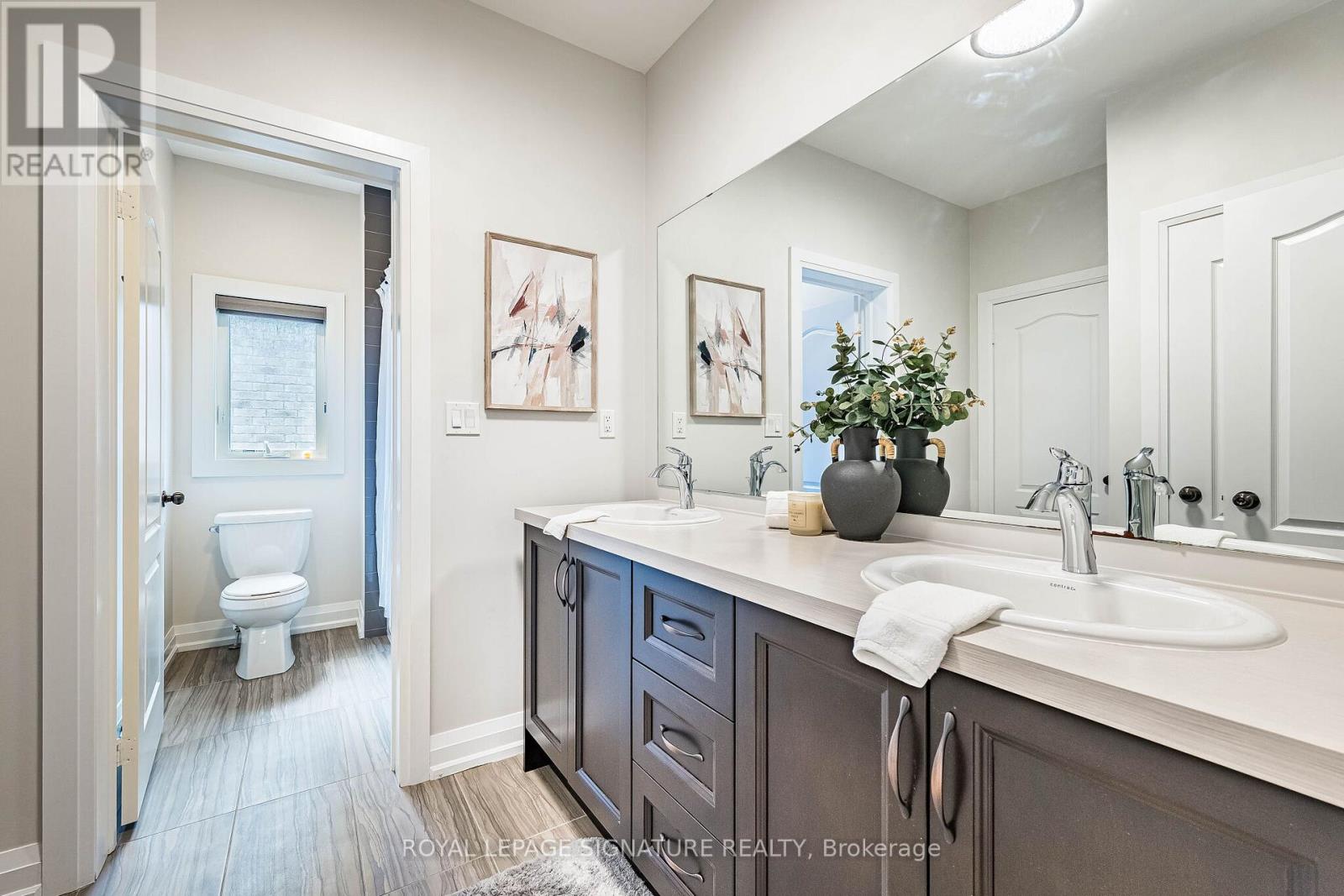 24 FOXTAIL COURT - 34