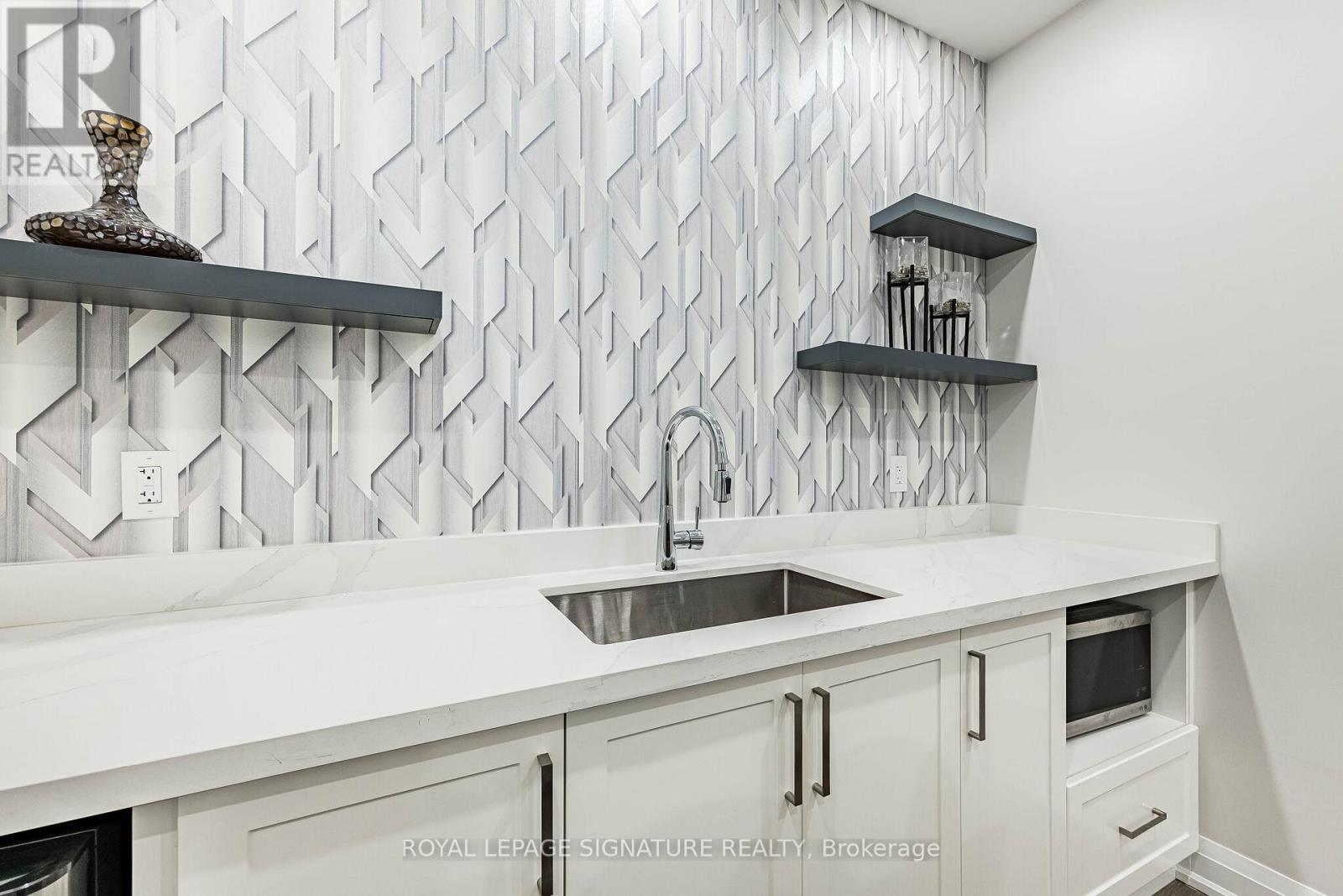 24 FOXTAIL COURT - 40