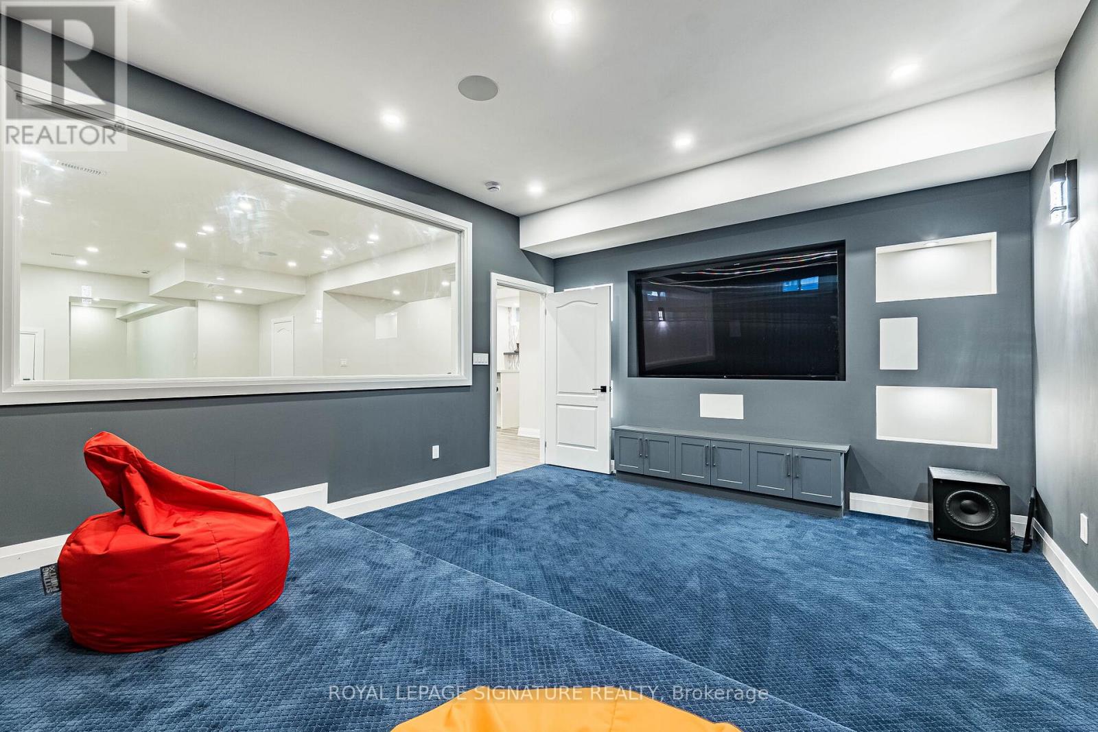24 FOXTAIL COURT - 42