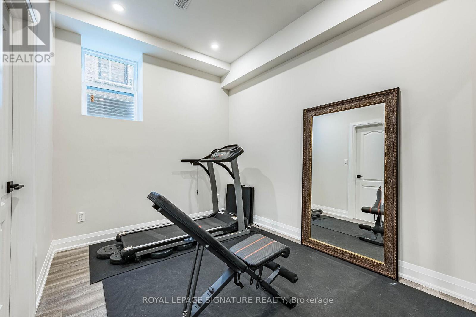 24 FOXTAIL COURT - 43