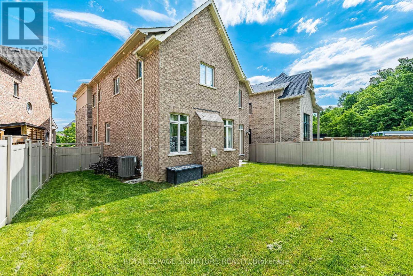 24 FOXTAIL COURT - 47