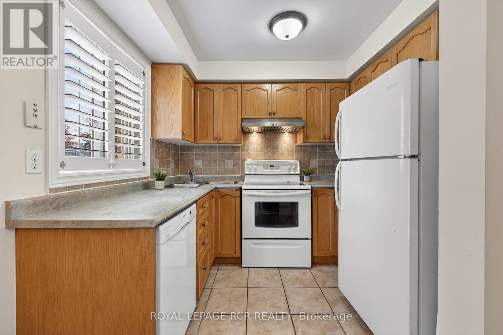 94 ATWOOD AVENUE - 4
