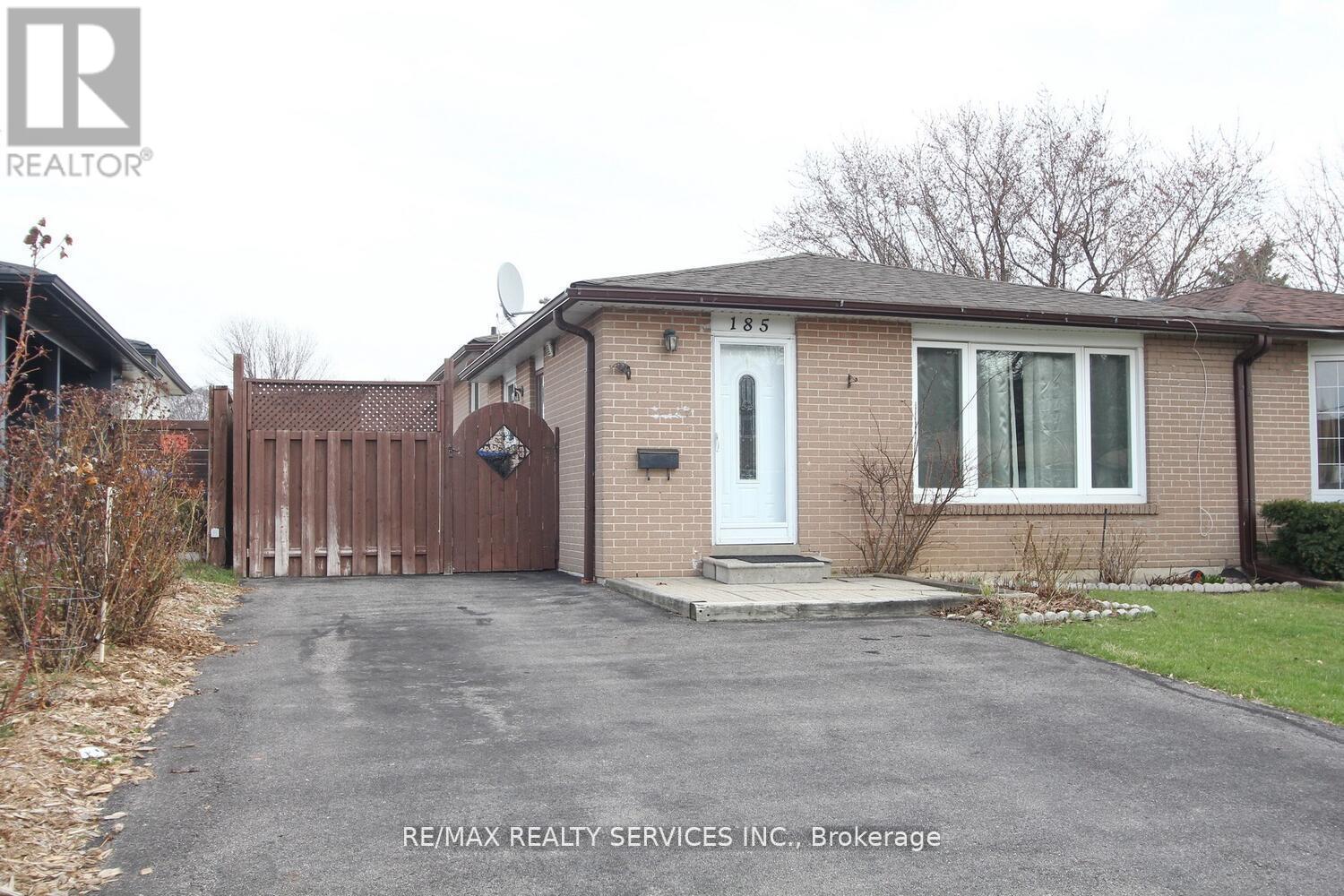 185 EARNSCLIFFE CIRCLE - 1