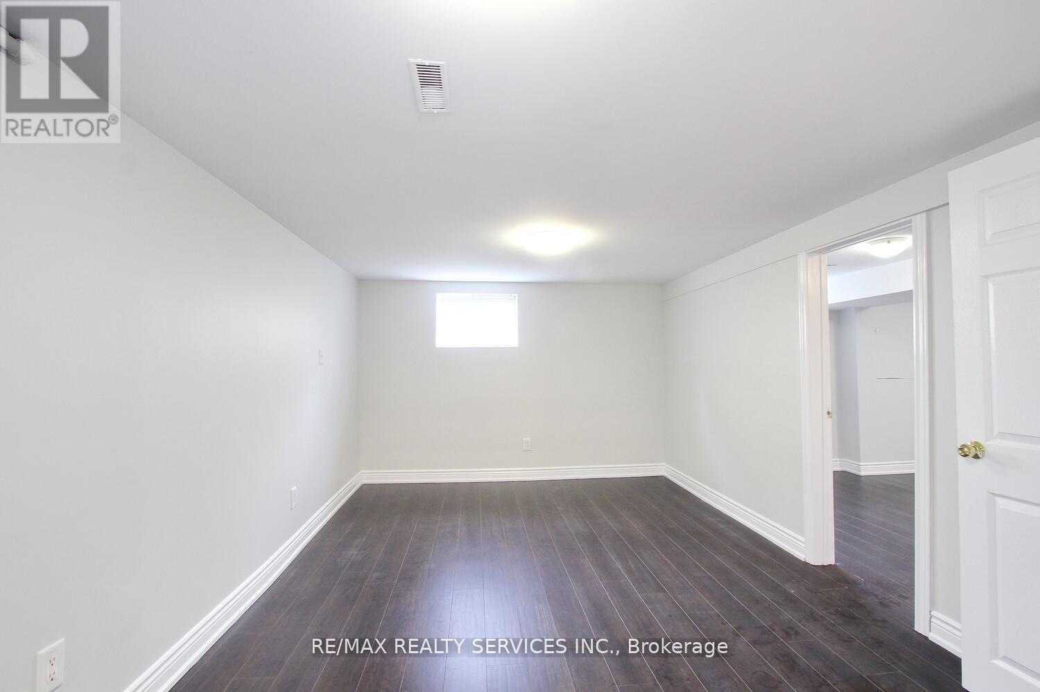 185 EARNSCLIFFE CIRCLE - 23