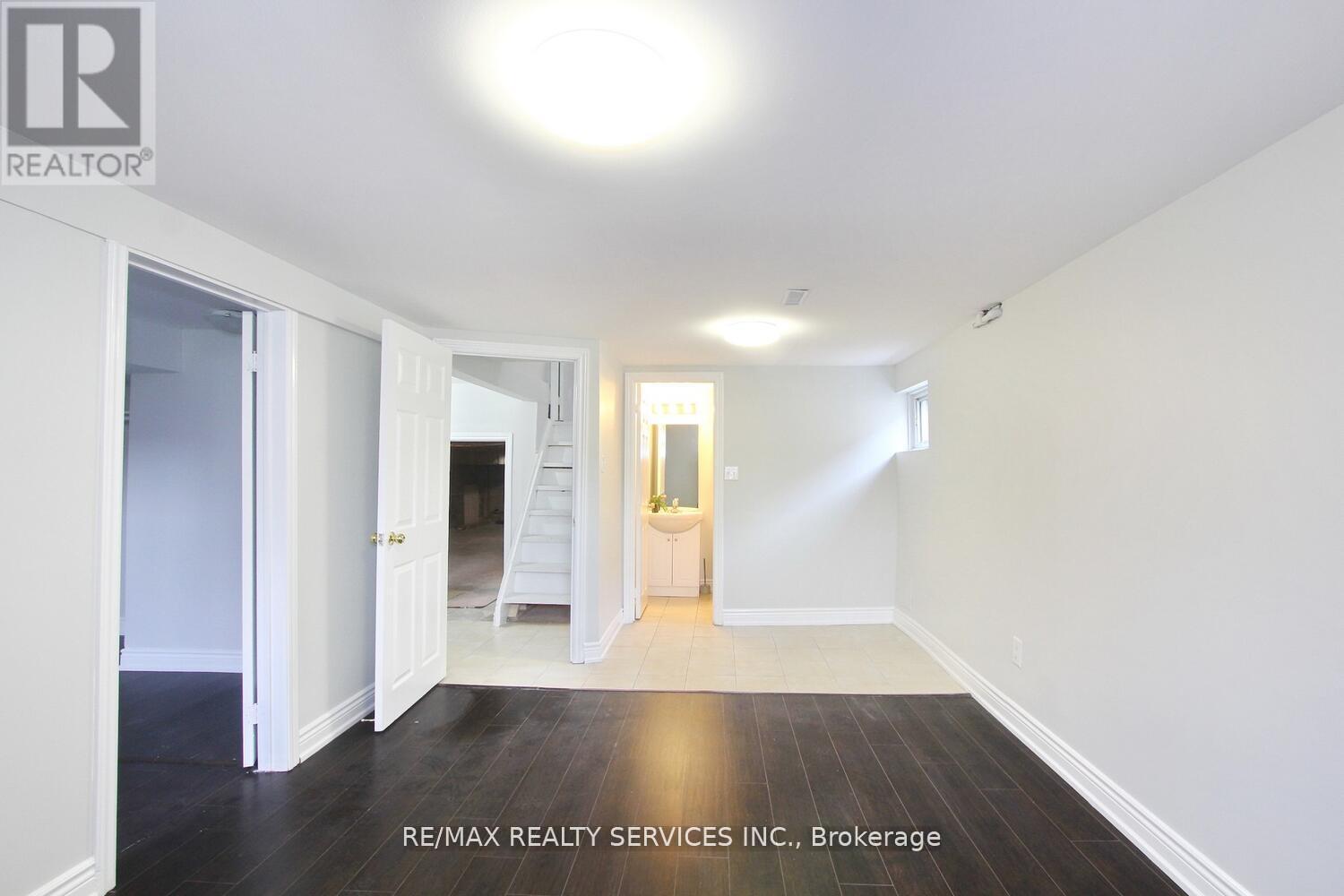 185 EARNSCLIFFE CIRCLE - 27