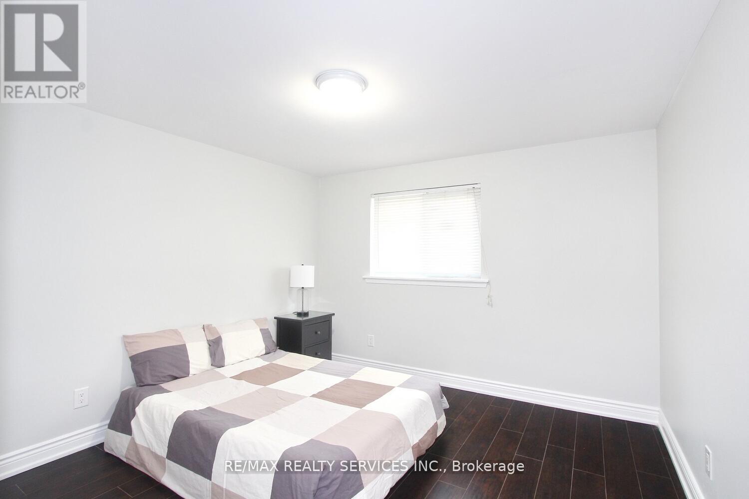 185 EARNSCLIFFE CIRCLE - 31