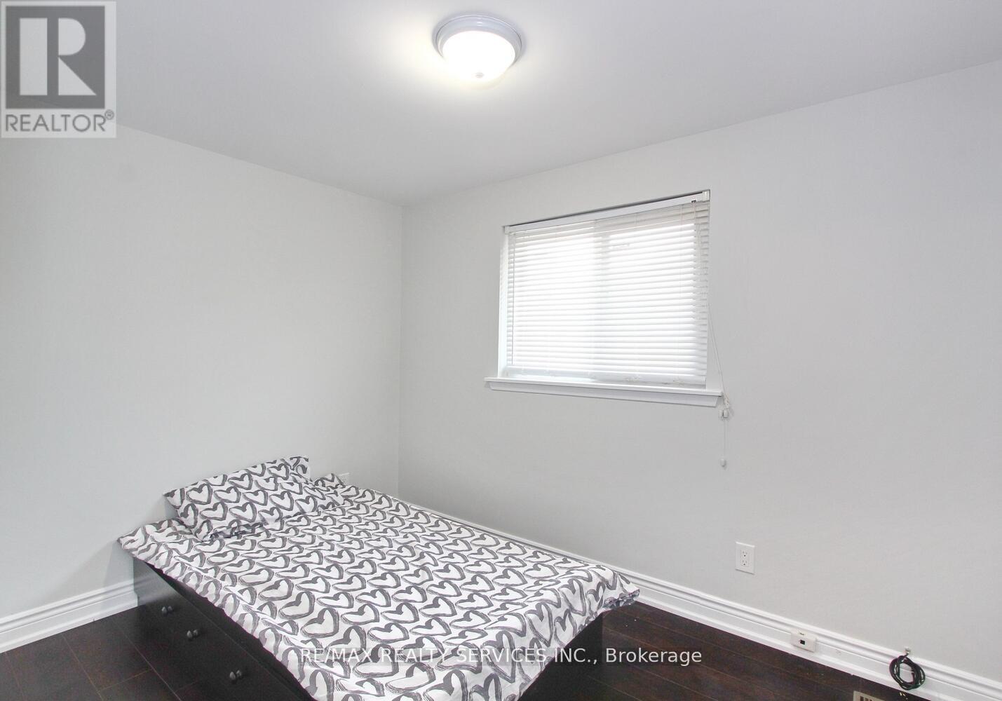 185 EARNSCLIFFE CIRCLE - 37