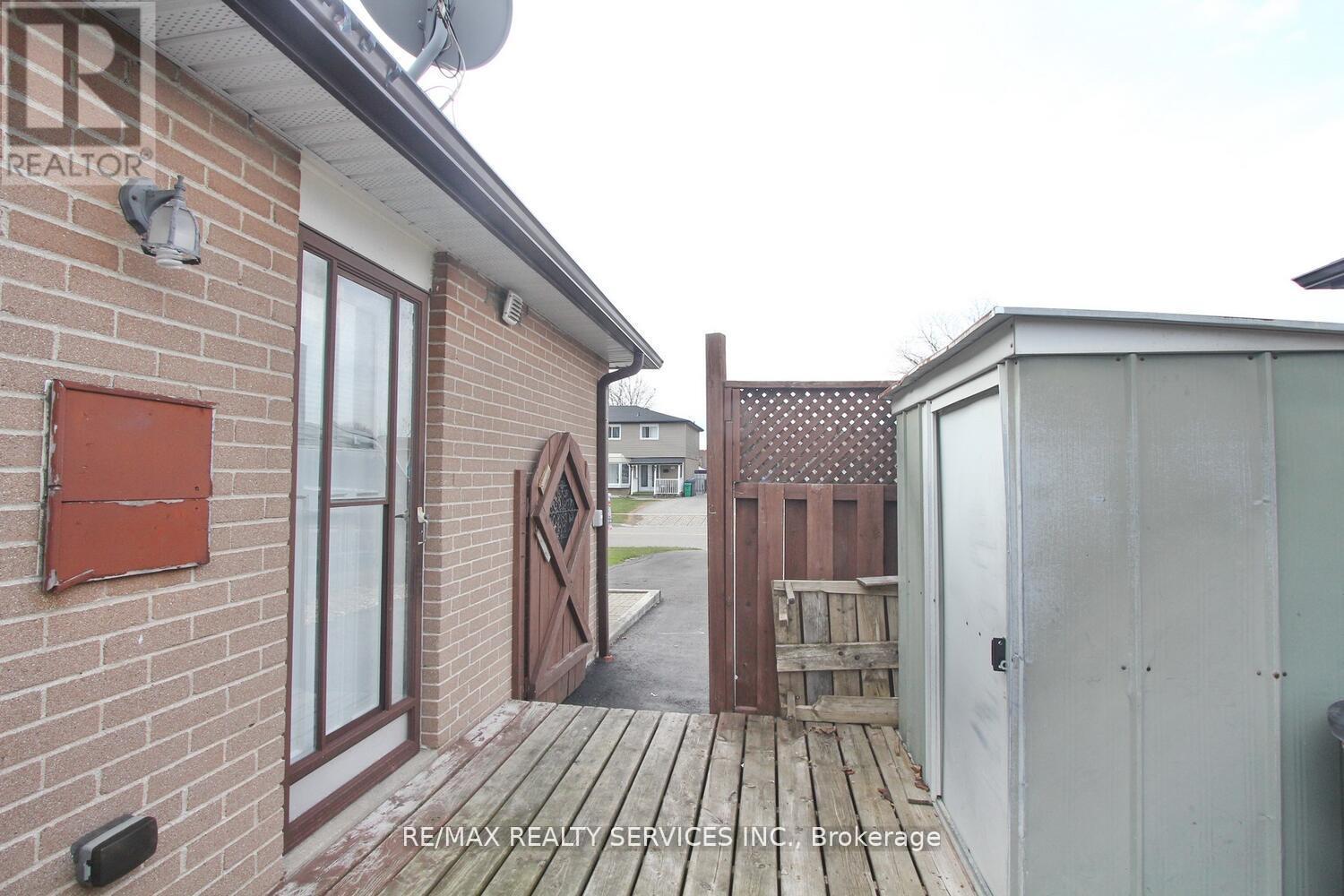 185 EARNSCLIFFE CIRCLE - 42