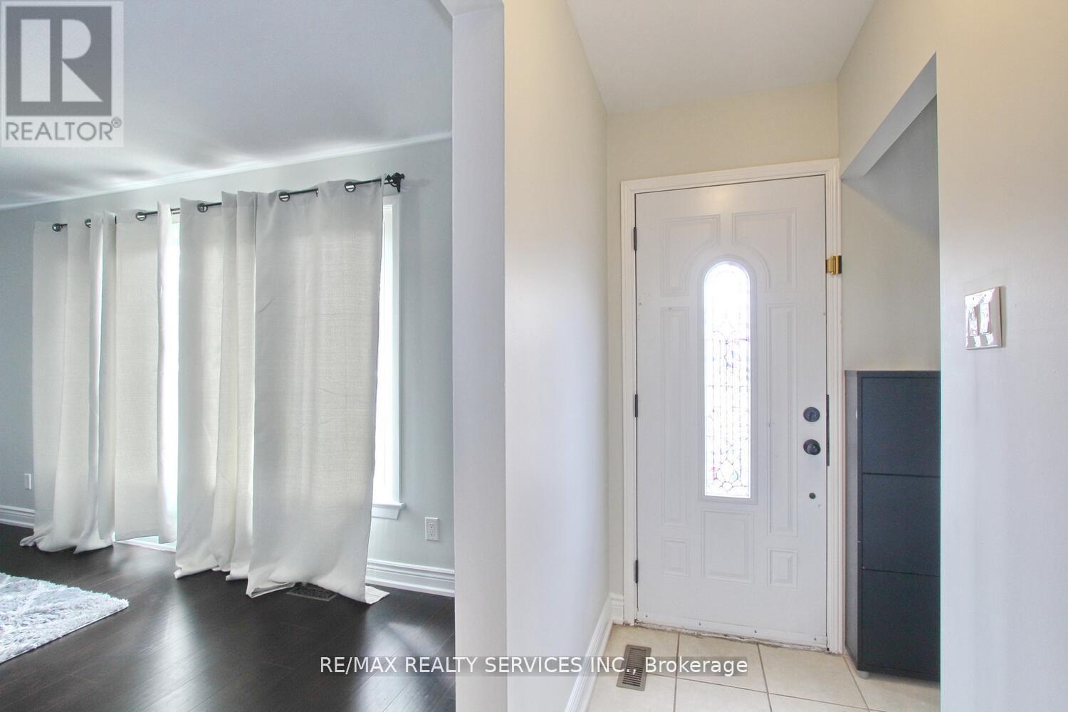 185 EARNSCLIFFE CIRCLE - 6