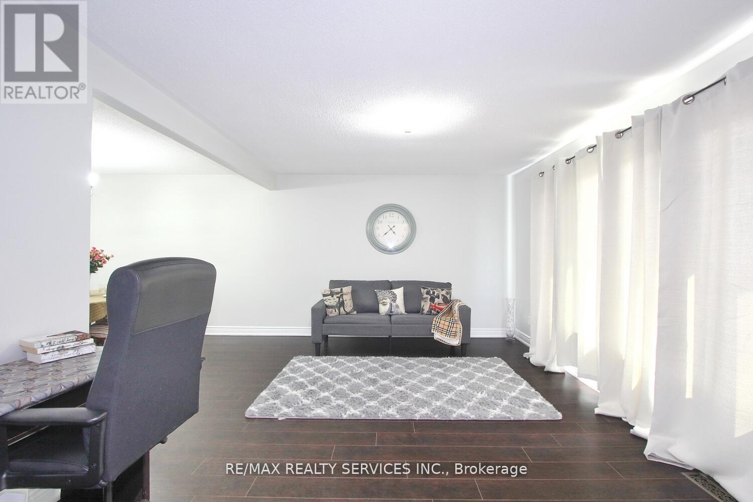 185 EARNSCLIFFE CIRCLE - 8