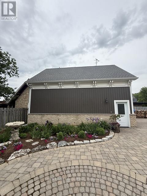 220 HIBERNIA STREET - 25