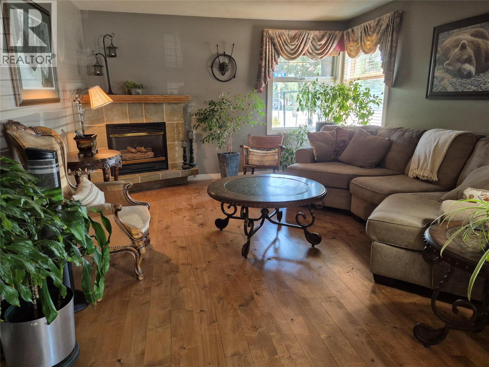 2885 Phillips Street - 1