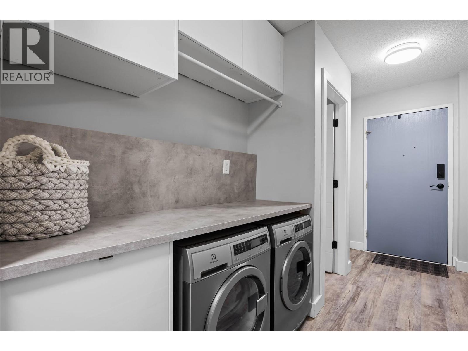 #102 411 NICOLA Street - Image 13