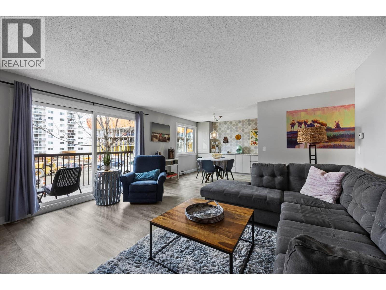 #102 411 NICOLA Street - 5