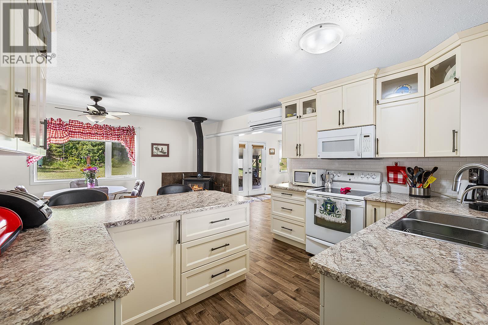 635 Lakeview Arrow Creek Road - 8