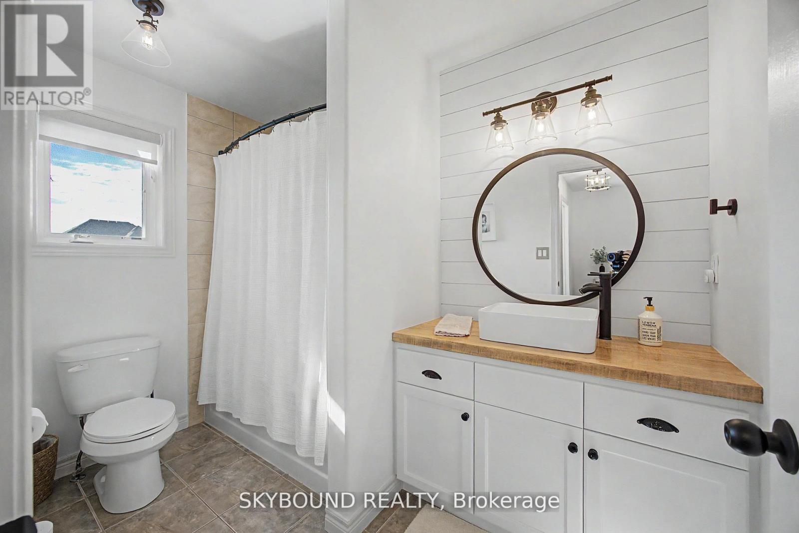 53 DIANA AVENUE - 33