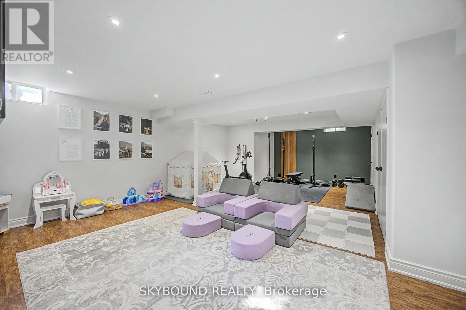 53 DIANA AVENUE - 35