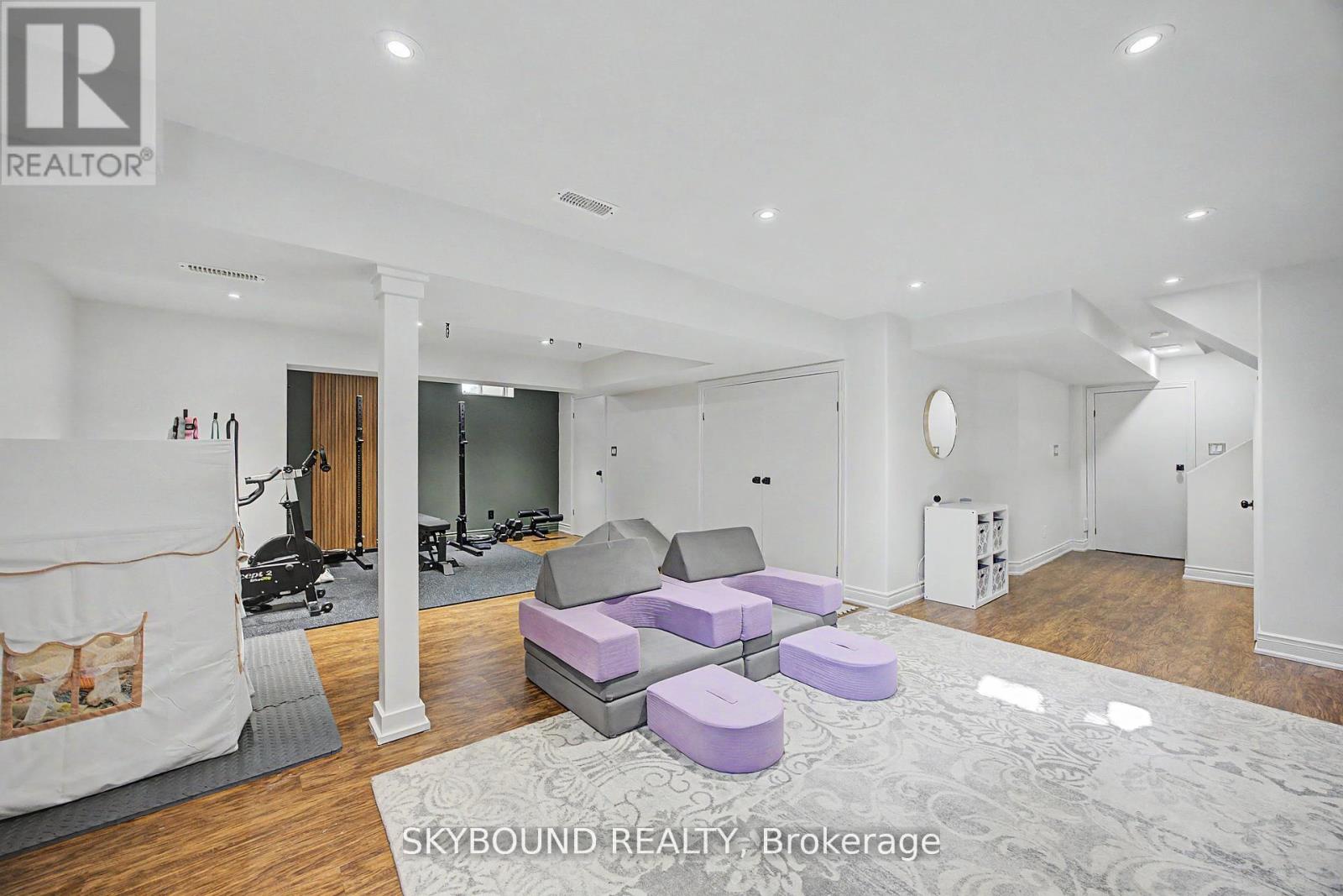 53 DIANA AVENUE - 36