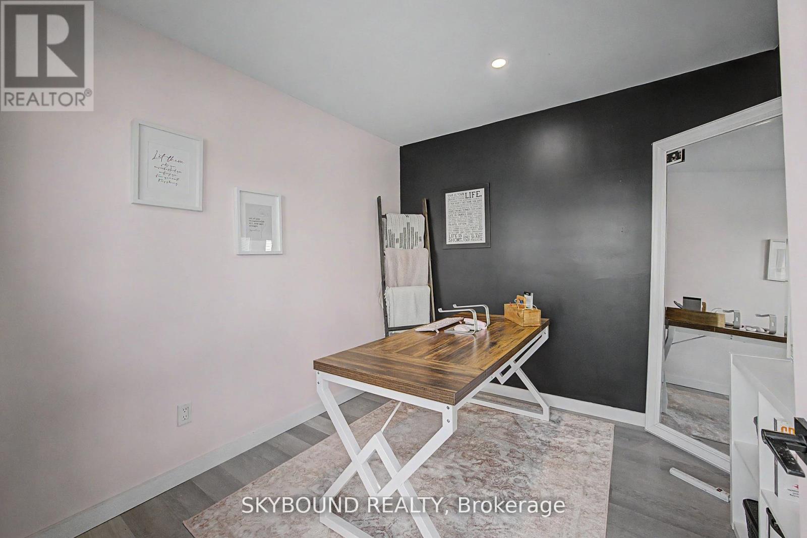 53 DIANA AVENUE - 38