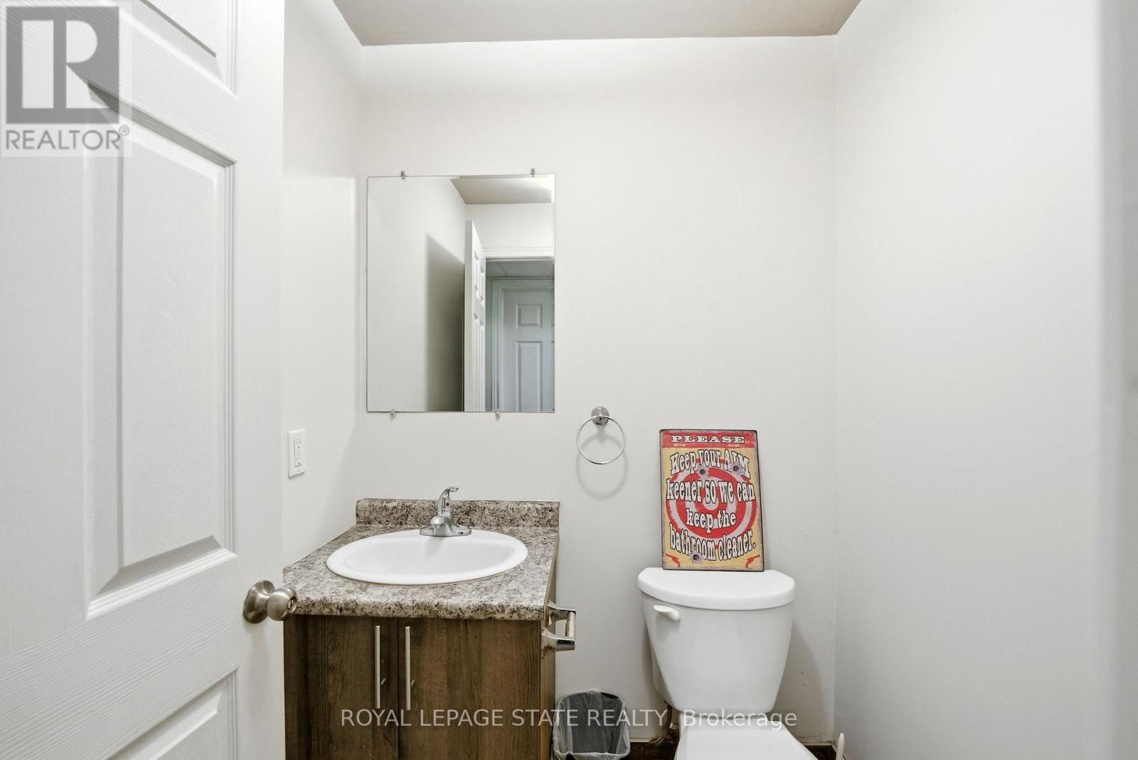 1745 KING STREET E - 37