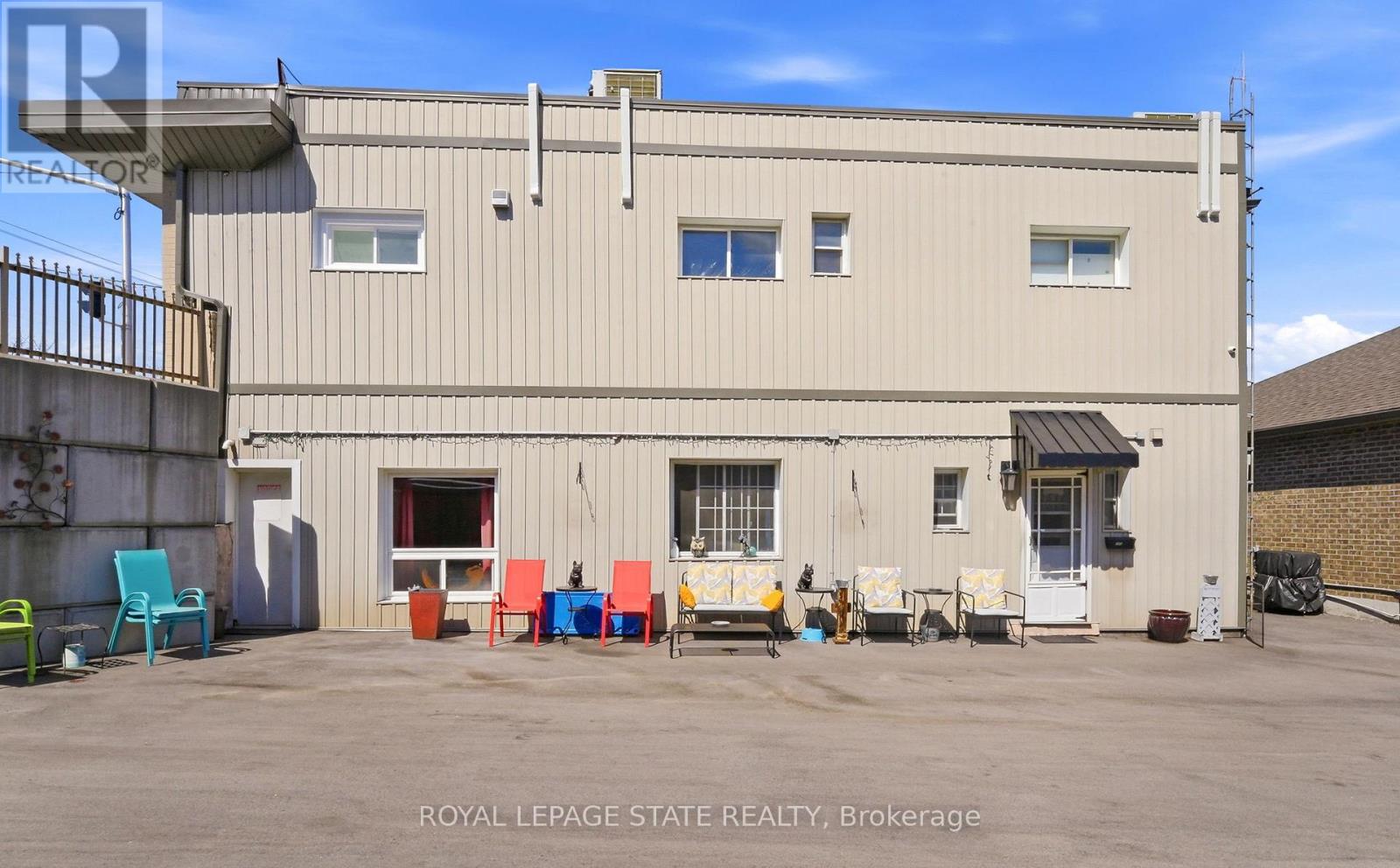 1745 KING STREET E - 49