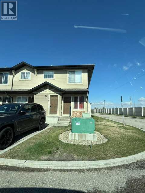270 Saddlebrook Point NE - 1
