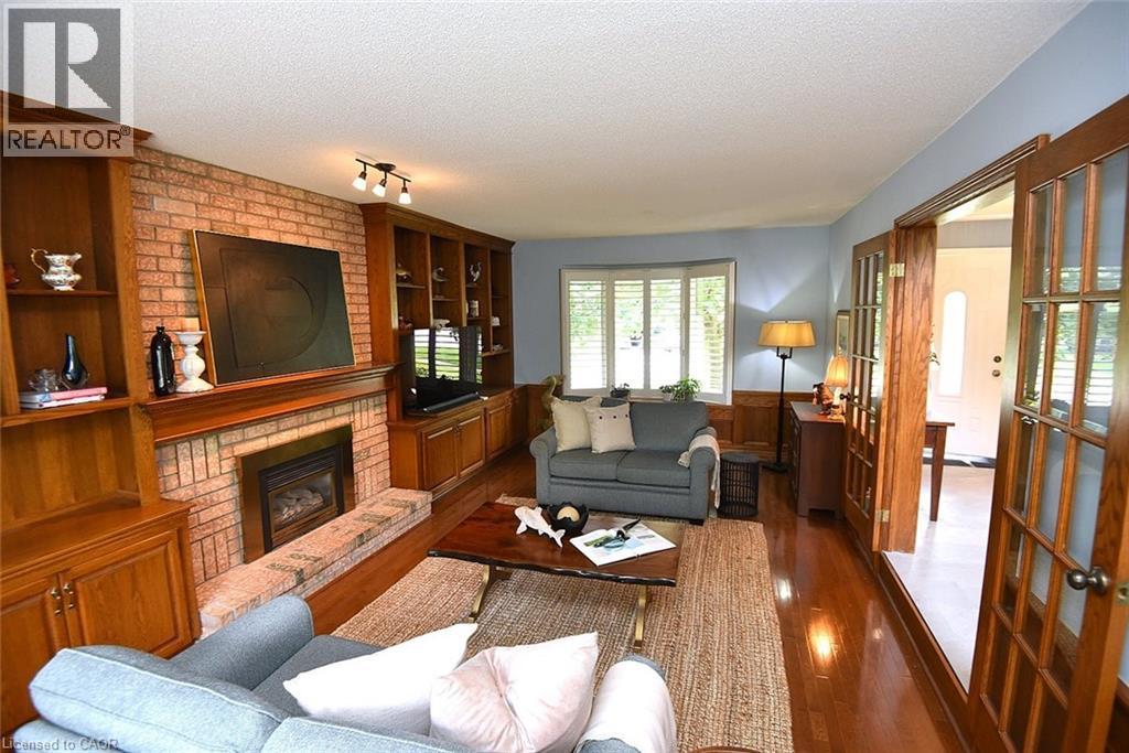 34 HOWARD Boulevard - 11