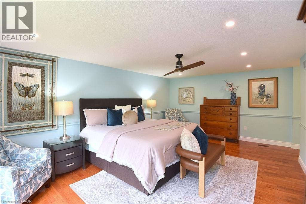 34 HOWARD Boulevard - 31