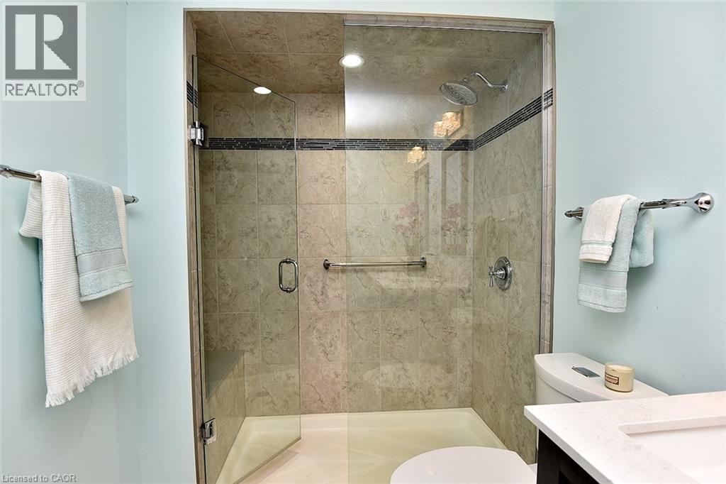 34 HOWARD Boulevard - 32
