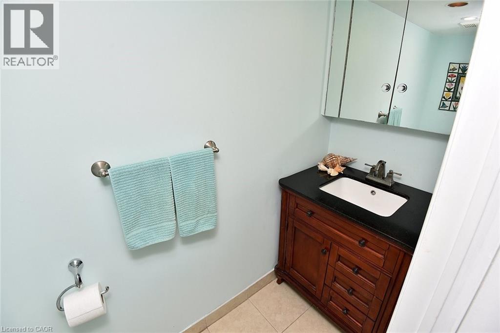34 HOWARD Boulevard - 42