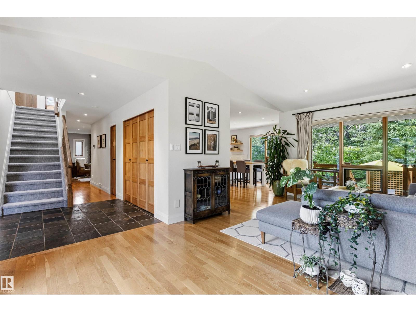 624 BUTCHART WD NW — photo 7