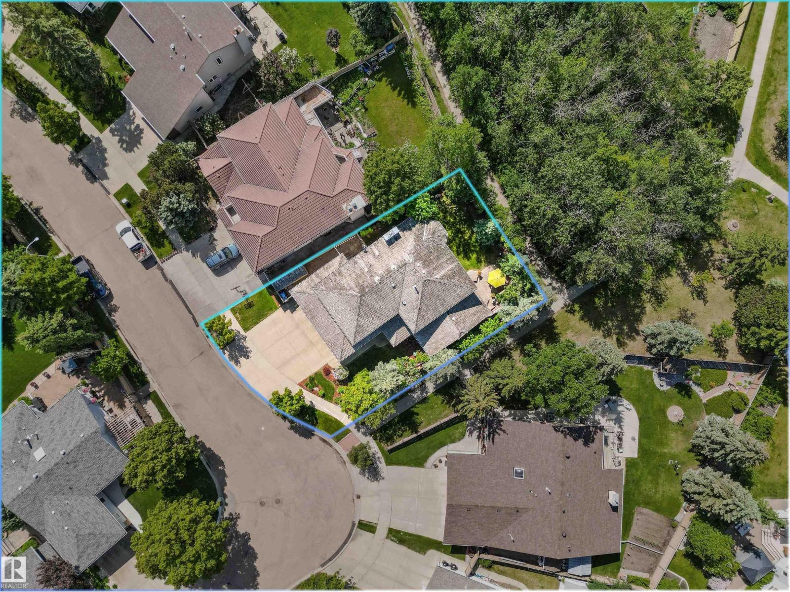 624 BUTCHART WD NW - photo 3