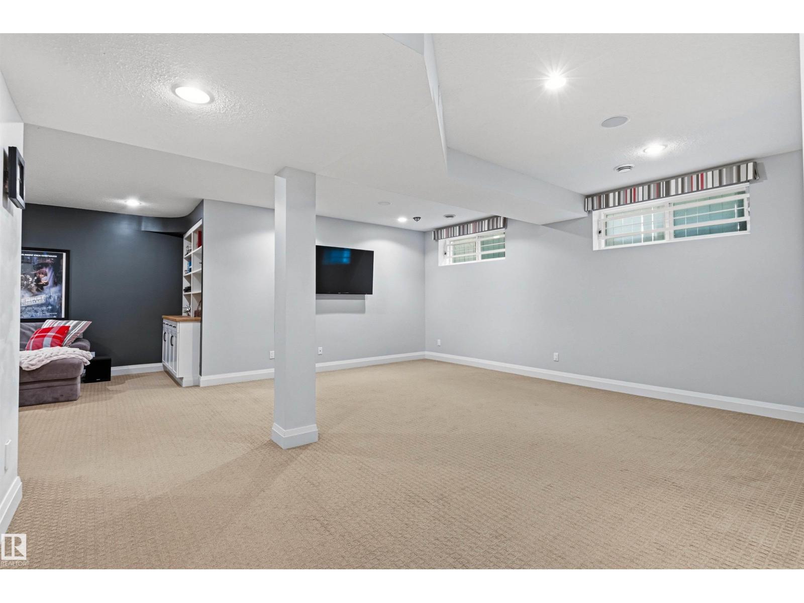 624 BUTCHART WD NW — photo 41