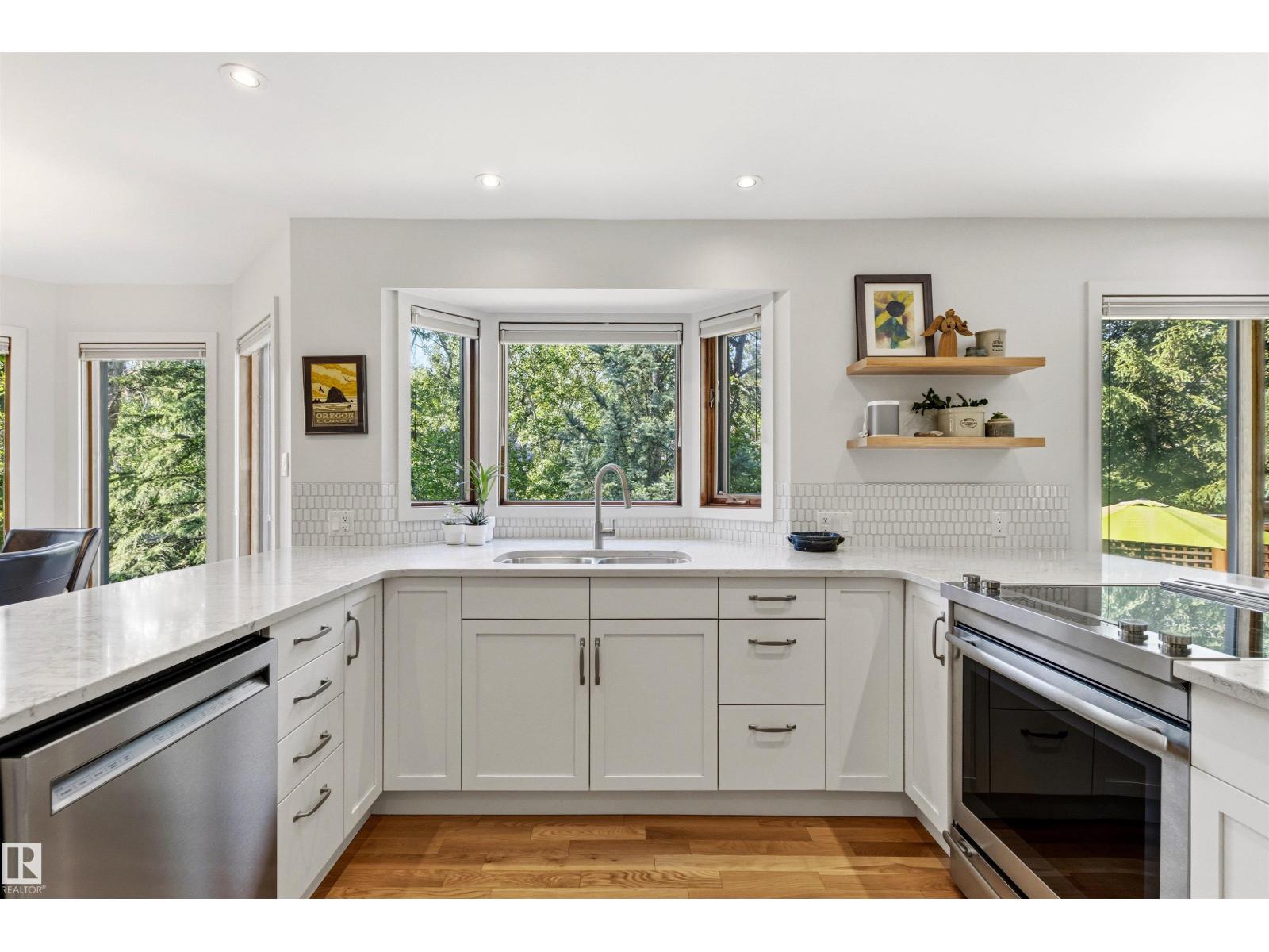624 BUTCHART WD NW — photo 16