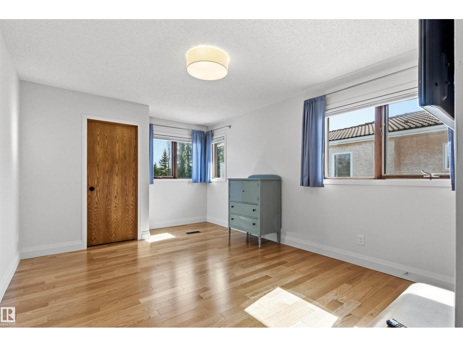624 BUTCHART WD NW — photo 35