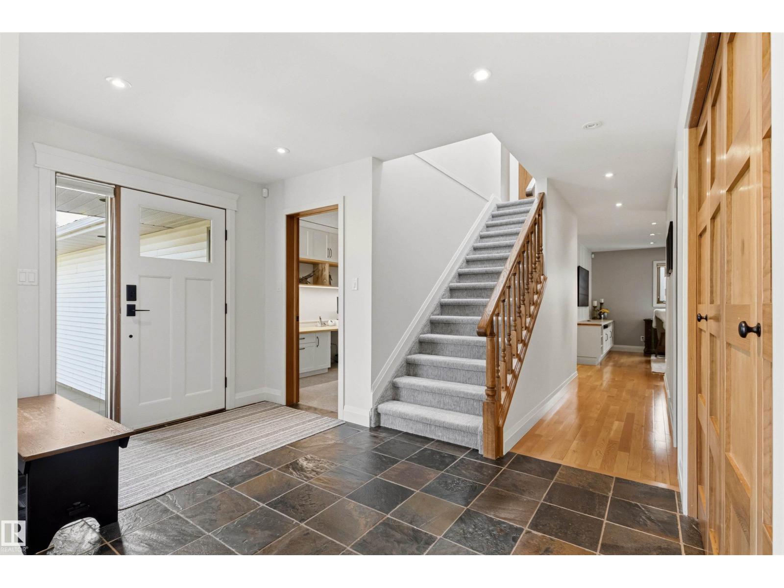 624 BUTCHART WD NW — photo 6