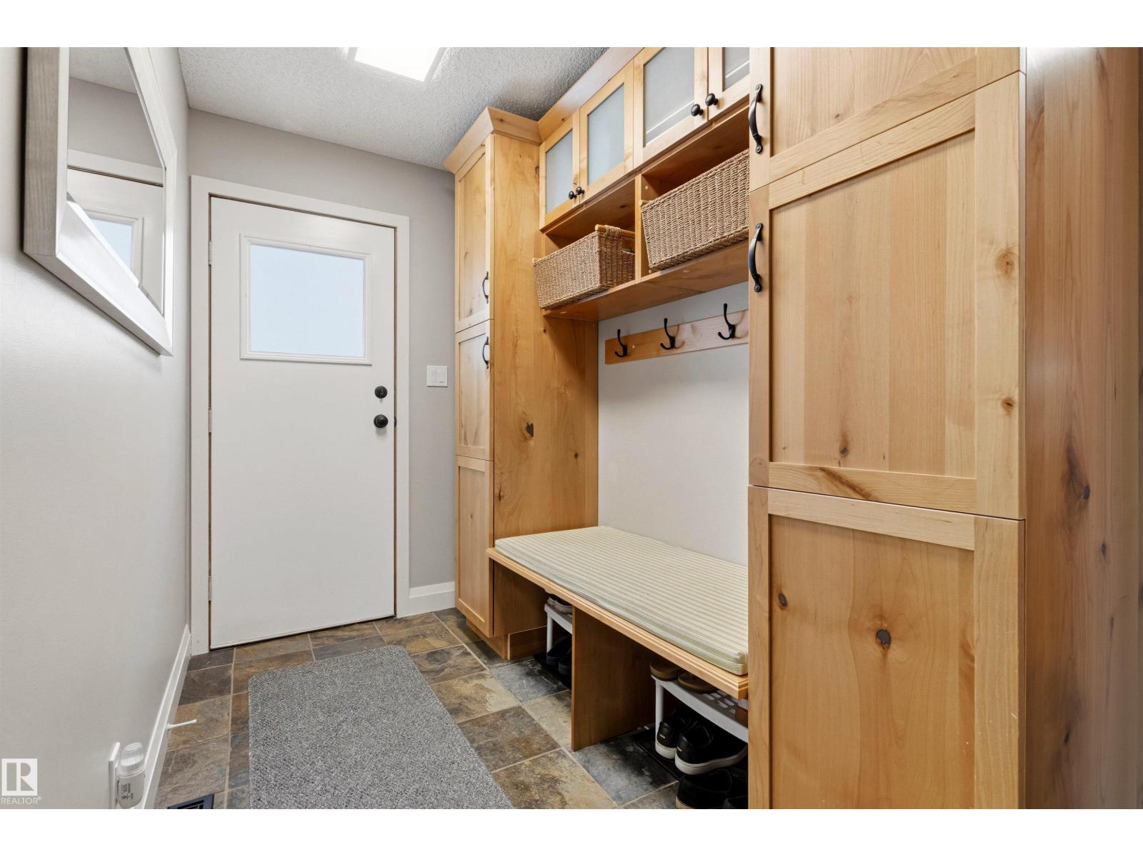 624 BUTCHART WD NW — photo 27