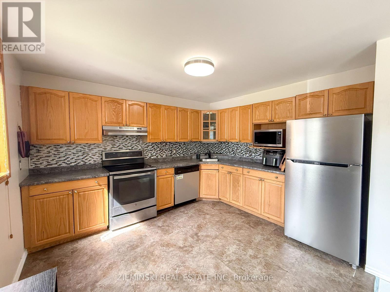 143 ESSEX AVENUE - 7