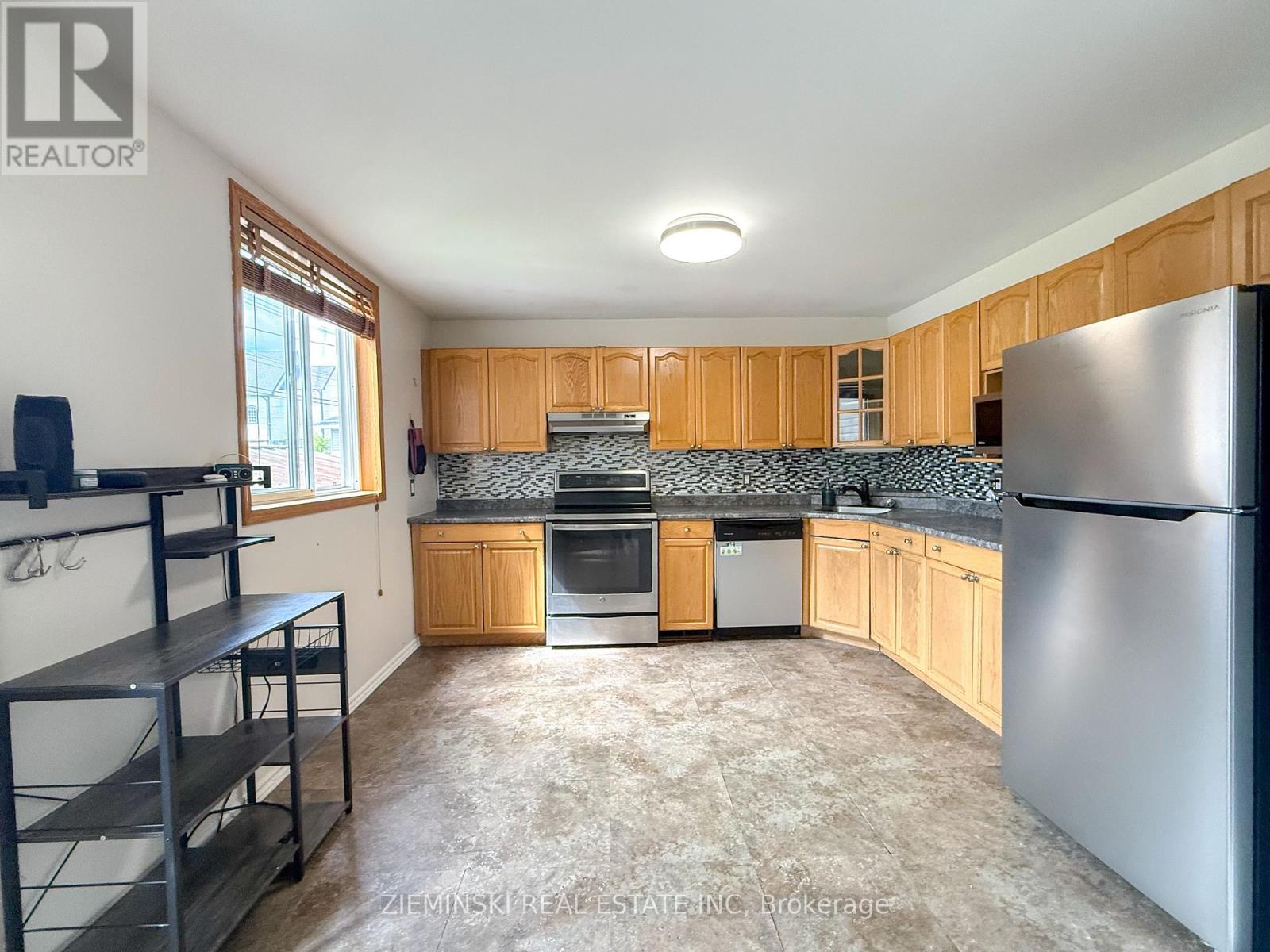 143 ESSEX AVENUE - 8