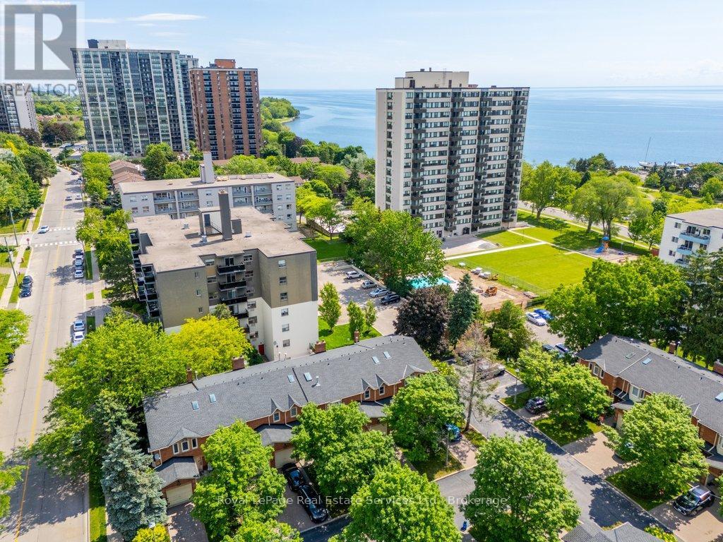 #5 2314 MARINE DRIVE - 36