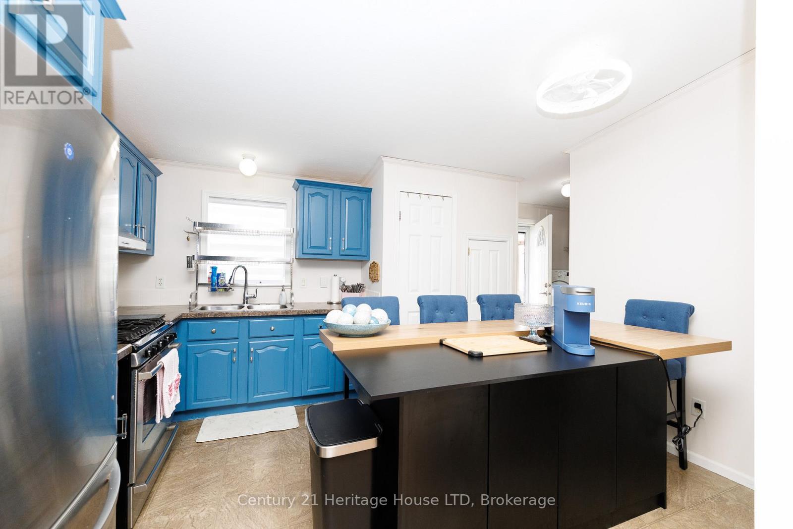 #268 3033 TOWNLINE ROAD - 12